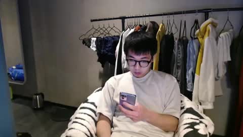 Snapshot of handsome_mannn chatting on February 2025 04:04:01 PM handsome_mannn online show from February 2025 04:04:01 PM