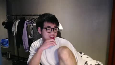 Snapshot of handsome_mannn chatting on February 2025 11:43:01 PM handsome_mannn online show from February 2025 11:43:01 PM