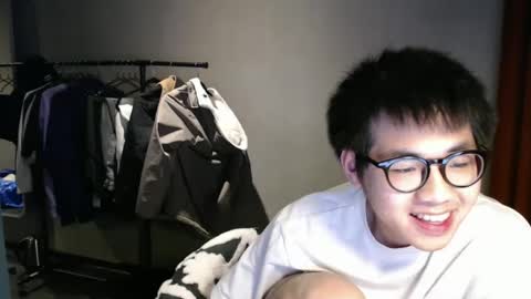 Snapshot of handsome_mannn chatting on March 2025 07:37:01 PM handsome_mannn online show from March 2025 07:37:01 PM