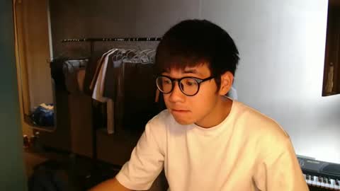 Snapshot of handsome_mannn chatting on October 2025 02:03:02 PM handsome_mannn online show from October 2025 02:03:02 PM