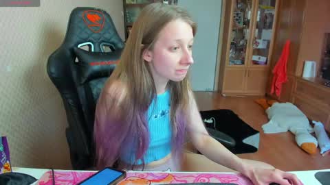 Snapshot of handsome_whale chatting on April 2026 12:11:02 PM Mila online show from April 2026 12:11:02 PM