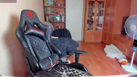 Mila online show from June 2026 10:32:01 AM