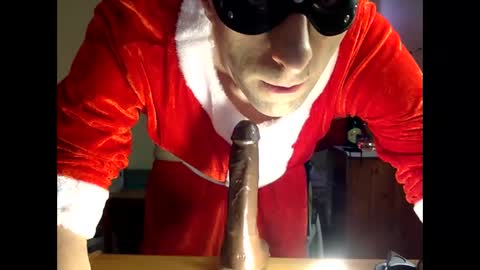 Snapshot of handsomealfie chatting on December 2024 09:52:02 PM HandsomeAlfie online show from December 2024 09:52:02 PM