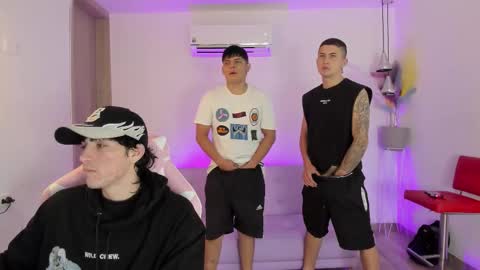 leonardfarrucknick and otis online show from November 2025 01:33:02 AM