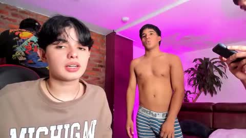 leonardfarrucknick and otis online show from February 2026 06:58:01 PM