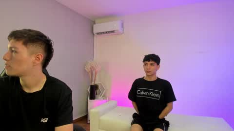 leonardfarrucknick and otis online show from April 2026 08:47:01 PM
