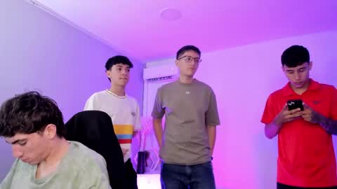 leonardfarrucknick and otis online show from May 2026 08:58:01 PM