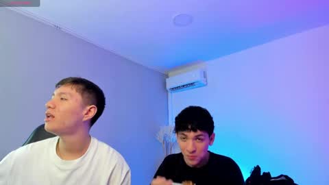 leonardfarrucknick and otis online show from May 2026 08:49:02 PM