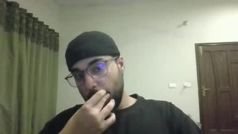 Snapshot of handsomemfker chatting on February 2026 10:44:01 PM Pakicock online show from February 2026 10:44:01 PM