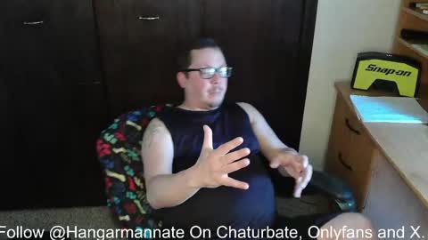 Snapshot of hangarmannate chatting on April 2026 08:10:01 PM Nate online show from April 2026 08:10:01 PM