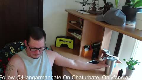 Snapshot of hangarmannate chatting on April 2026 08:39:02 PM Nate online show from April 2026 08:39:02 PM