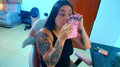 Hanna online show from May 2026 07:00:01 PM