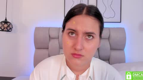 Snapshot of hanna__evans_ chatting on May 2026 11:28:01 AM hanna__evans_ online show from May 2026 11:28:01 AM