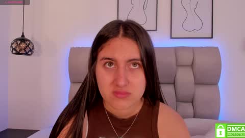 Snapshot of hanna__evans_ chatting on May 2026 11:51:01 AM hanna__evans_ online show from May 2026 11:51:01 AM