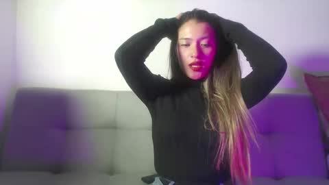 Hanna  online show from March 2026 11:00:02 PM