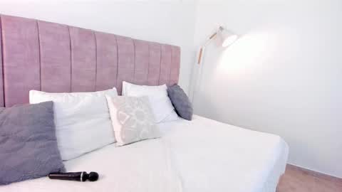 hanna_bunny15 online show from March 2026 09:31:01 PM