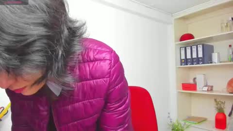 Sara online show from September 2025 01:33:02 PM