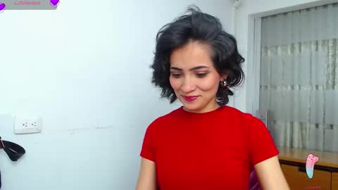 Sara online show from October 2025 08:42:01 PM