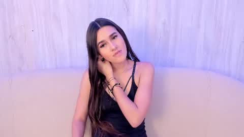 Hanna Foxi online show from June 2026 12:20:01 PM