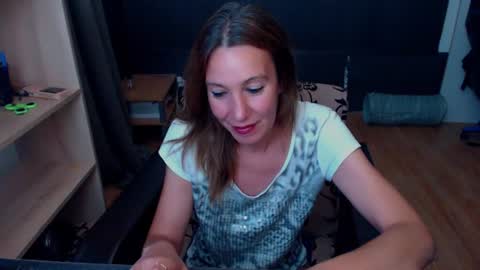 hanna_ha online show from July 2026 06:59:02 PM