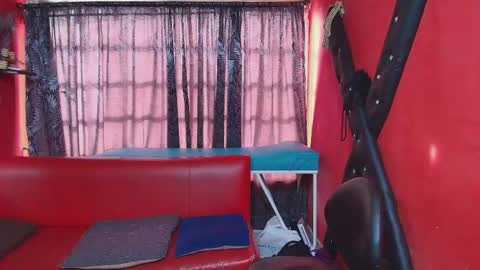 Hanna online show from March 2025 12:47:01 PM