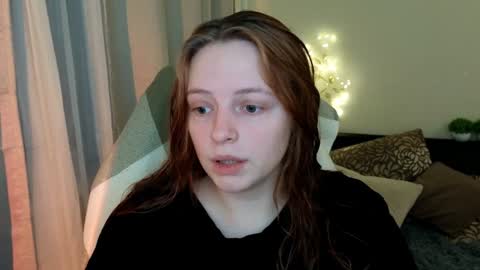 Snapshot of hanna_melon chatting on February 2025 02:45:02 PM Hanna next stream is Mo 8pm-6am by CET online show from February 2025 02:45:02 PM