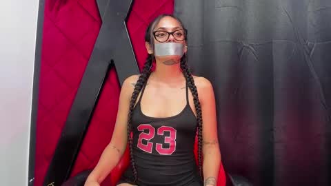 Snapshot of hanna_slut chatting on January 2025 02:27:02 AM EVA online show from January 2025 02:27:02 AM