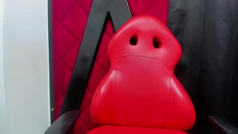 Snapshot of hanna_slut chatting on January 2025 02:20:02 AM EVA online show from January 2025 02:20:02 AM