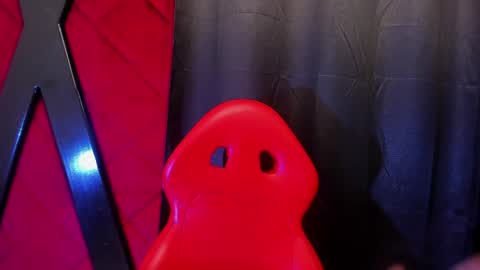 Snapshot of hanna_slut chatting on February 2025 12:38:02 AM EVA online show from February 2025 12:38:02 AM