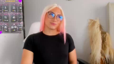 Hanna Capicorn online show from February 2025 06:26:01 PM