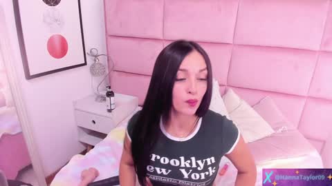 Snapshot of hanna_taylorr chatting on February 2025 11:12:02 AM Hanna online show from February 2025 11:12:02 AM