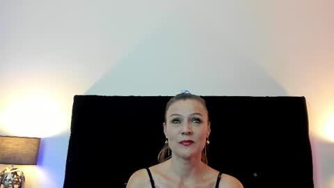 hanna_vell11 online show from July 2026 02:38:01 AM