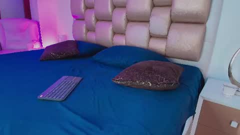 hannaa_wellss online show from July 2026 04:50:01 PM