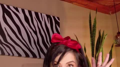 Hannah  online show from October 2025 08:48:01 PM