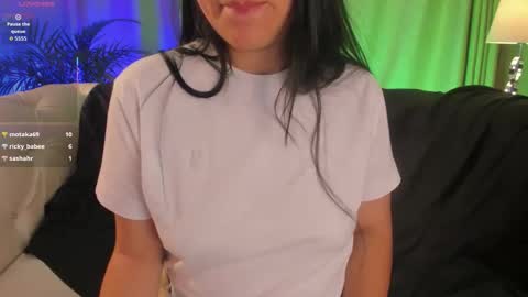 Snapshot of hannah_jonhson_1 chatting on September 2025 06:34:01 AM Hannah online show from September 2025 06:34:01 AM