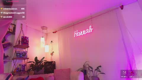 hannah_lovee online show from July 2026 06:47:02 AM