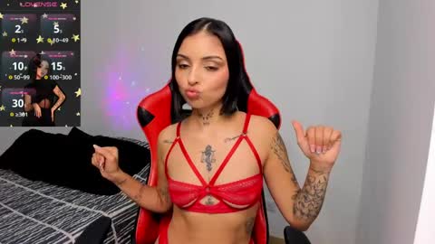 Hannah Milton online show from May 2026 07:43:01 PM
