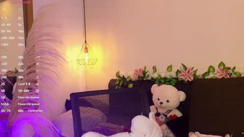 Hannah Williams online show from September 2025 07:30:01 PM