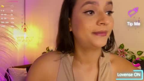 Hannah Williams online show from October 2025 09:11:01 PM