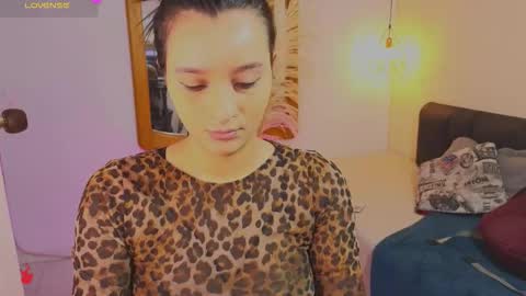 Hannah Williams online show from February 2026 02:43:02 AM