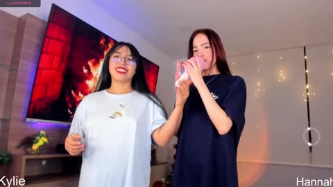 Snapshot of hannah_xoxo_ chatting on January 2025 12:02:01 AM Hannah online show from January 2025 12:02:01 AM