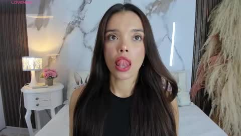 Hannahill69 online show from March 2026 04:40:01 AM