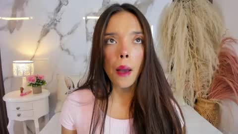 Hannahill69 online show from May 2026 05:16:01 AM