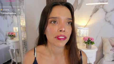 Hannahill69 online show from May 2026 05:25:01 AM