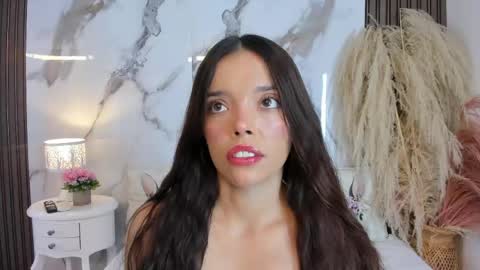 Hannahill69 online show from May 2026 05:01:02 AM