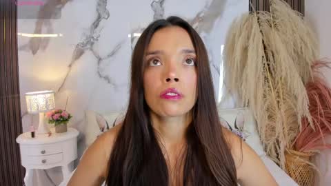 Hannahill69 online show from June 2026 05:12:01 AM