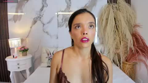 Hannahill69 online show from June 2026 05:08:01 AM