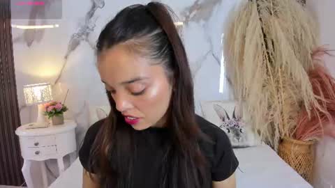 Hannahill69 online show from June 2026 05:07:01 AM
