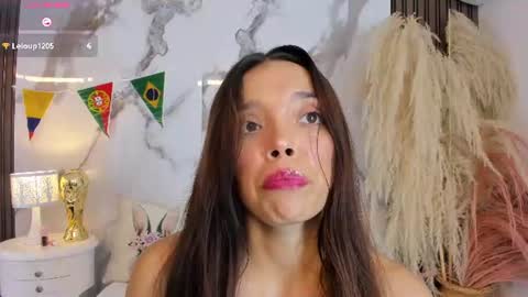 Hannahill69 online show from June 2026 05:12:01 AM