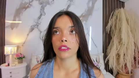 Hannahill69 online show from July 2026 04:52:02 AM